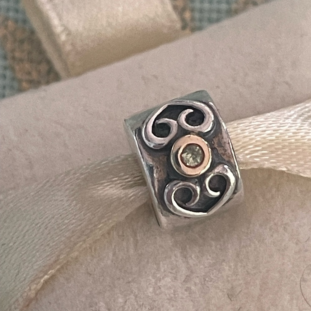 Pandora peridot double heart clip with 14k